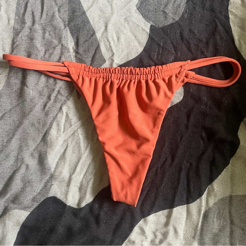 Size SMALL Benoa Bottom